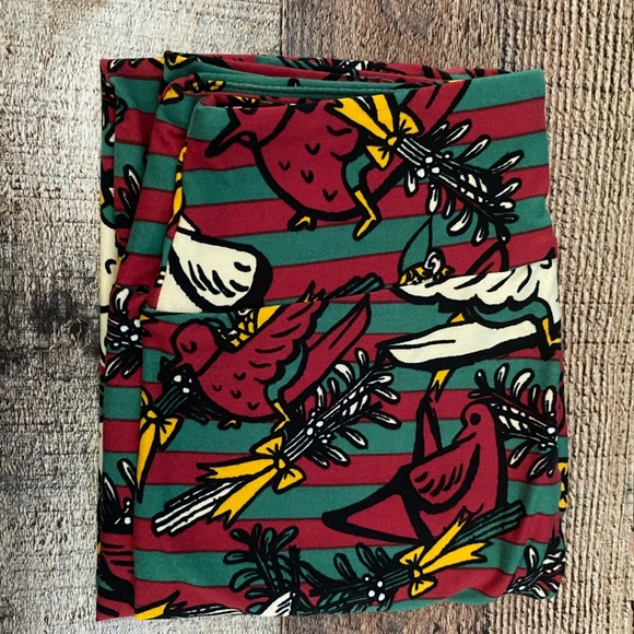 Lularoe one size Christmas leggings - Picture 2 of 2